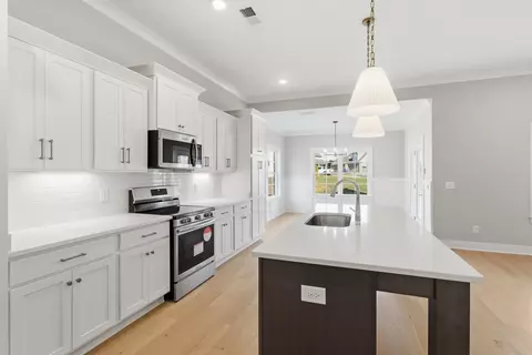 Kitchen - 5605 Sinclair St, Murfreesboro, TN 37127 photo 4 of 5