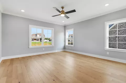 Living - 5605 Sinclair St, Murfreesboro, TN 37127 photo 4 of 4