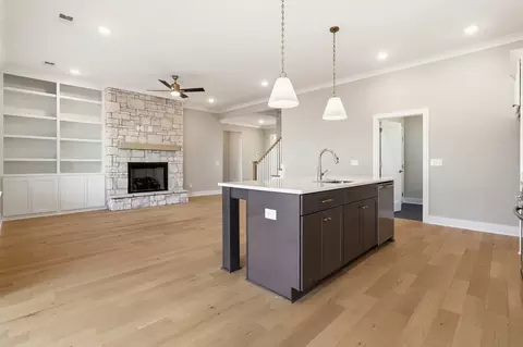 Living - 5605 Sinclair St, Murfreesboro, TN 37127 photo 3 of 4