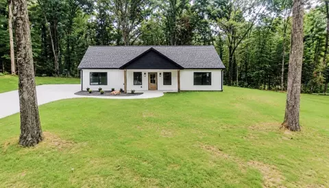 352 Pulley St, Erin, TN 37061
