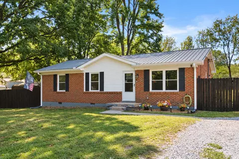 Exterior - 103 Mae Cir, Dickson, TN 37055 photo 2 of 10