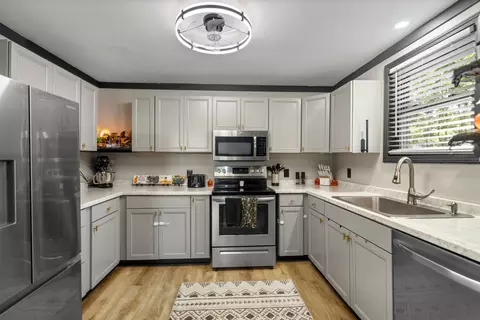 Kitchen - 103 Mae Cir, Dickson, TN 37055 photo 1 of 3