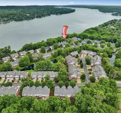 231 Green Harbor Rd #132, Old Hickory, TN 37138