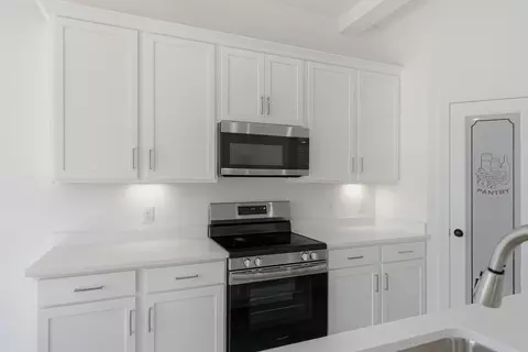 Kitchen - 2012 Northwind Ct, Cedar Hill, TN 37032 photo 2 of 3
