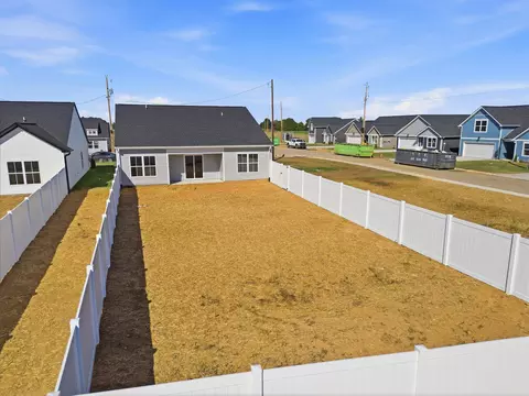 Exterior - 2012 Northwind Ct, Cedar Hill, TN 37032 photo 6 of 10