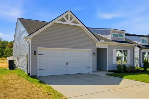 Exterior - 2012 Northwind Ct, Cedar Hill, TN 37032 photo 2 of 10
