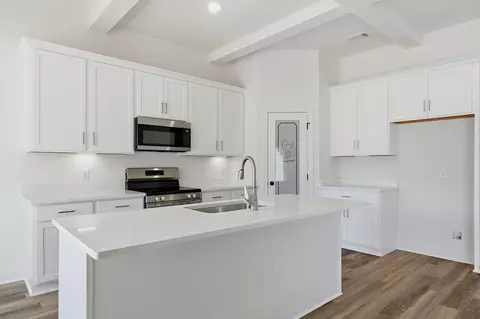 Kitchen - 2012 Northwind Ct, Cedar Hill, TN 37032 photo 3 of 3