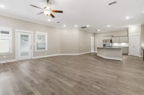 Living - 1440 Suzanne Dr, Murfreesboro, TN 37128 photo 3 of 3