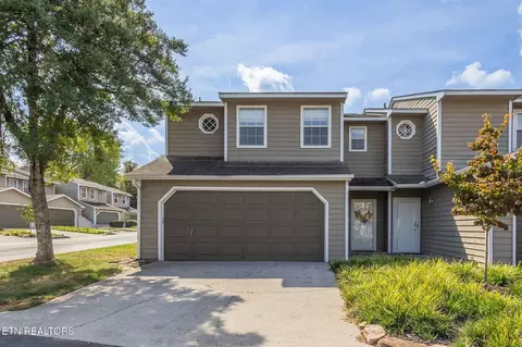 1319 Covington Dr, Knoxville, TN 37919