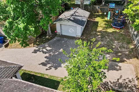 Exterior - 703 5th Ave W, Springfield, TN 37172 photo 10 of 12