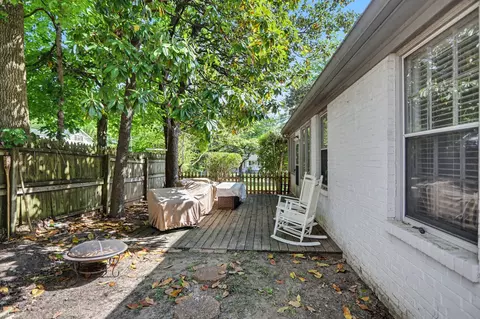 Exterior - 703 5th Ave W, Springfield, TN 37172 photo 7 of 12