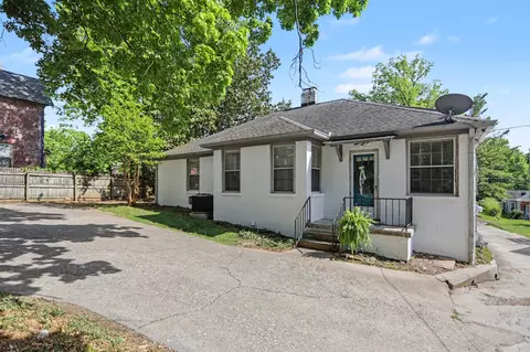 Exterior - 703 5th Ave W, Springfield, TN 37172 photo 6 of 12