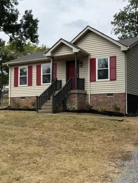 305 Hart Ln, Nashville, TN 37207