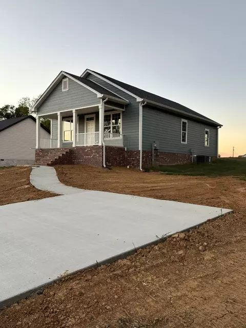 394 N Harris Rd, Portland, TN 37148