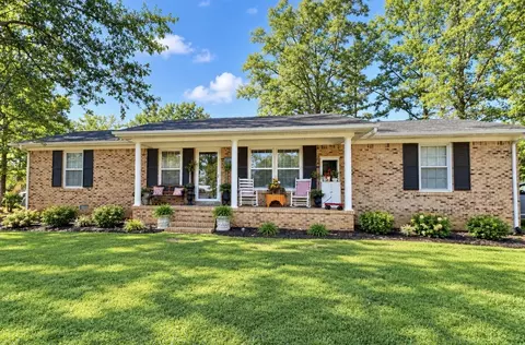 513 Ed Taft Dr, Smithville, TN 37166
