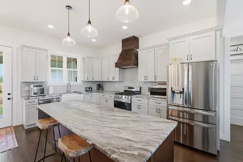 Kitchen - 668 Jolley Rd, Doyle, TN 38559 photo 2 of 4