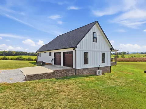 Exterior - 668 Jolley Rd, Doyle, TN 38559 photo 4 of 12