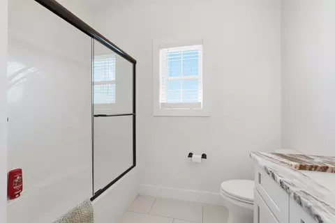 Bath - 668 Jolley Rd, Doyle, TN 38559 photo 7 of 10