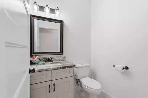 Bath - 668 Jolley Rd, Doyle, TN 38559 photo 9 of 10