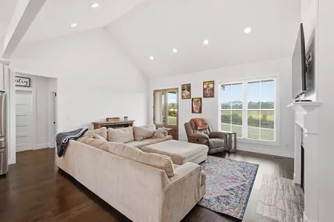 Living - 668 Jolley Rd, Doyle, TN 38559 photo 1 of 3