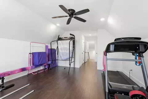 Entry Way - 668 Jolley Rd, Doyle, TN 38559 photo 3 of 4