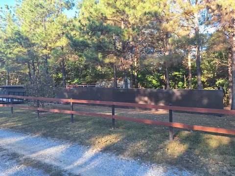 121 Nature Ln, Waynesboro, TN 38485