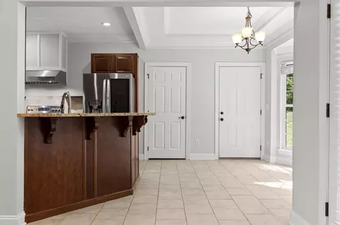 Entry Way - 9768 Caseview Dr, Harrison, TN 37341 photo 5 of 13