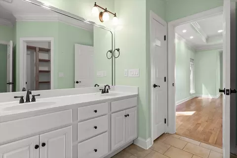 Bath - 9768 Caseview Dr, Harrison, TN 37341 photo 4 of 8