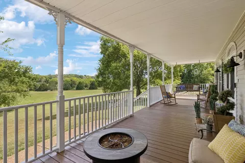 4235 Little Pond Ln, Thompsons Station, TN 37179