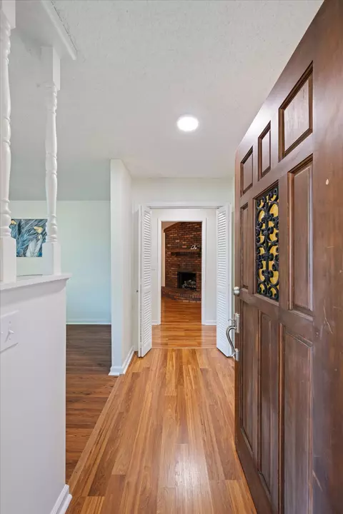 Entry Way - 110 Sam Davis Dr, Springfield, TN 37172 photo 1 of 3