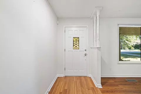 Entry Way - 110 Sam Davis Dr, Springfield, TN 37172 photo 2 of 3