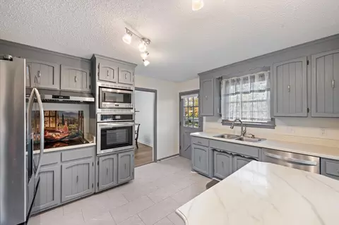 Kitchen - 110 Sam Davis Dr, Springfield, TN 37172 photo 2 of 3
