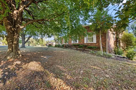 Exterior - 110 Sam Davis Dr, Springfield, TN 37172 photo 3 of 6