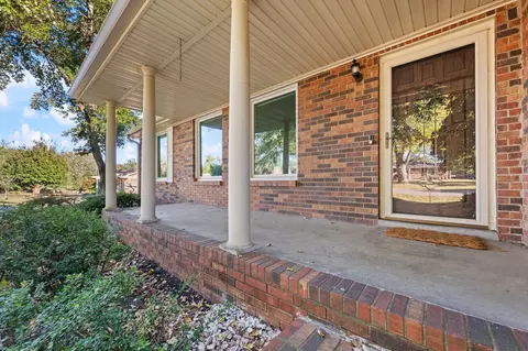 Exterior - 110 Sam Davis Dr, Springfield, TN 37172 photo 4 of 6