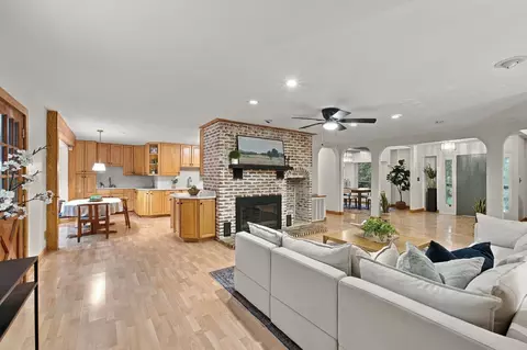 5353 Green Valley Ct, Nashville, TN 37220