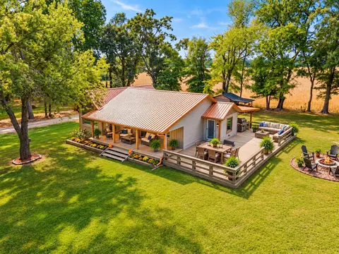 Exterior - 100 Savior Path, Ethridge, TN 38456 photo 5 of 16