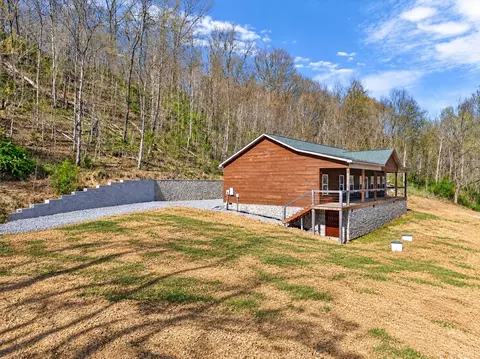 Exterior - 190 Park Dr, Silver Point, TN 38582 photo 1 of 6
