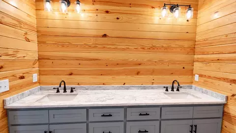 Bath - 190 Park Dr, Silver Point, TN 38582 photo 1 of 3