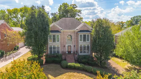 9472 Highwood Hill Rd, Brentwood, TN 37027