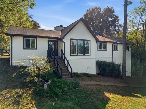 8369 Merrymount Dr, Nashville, TN 37221