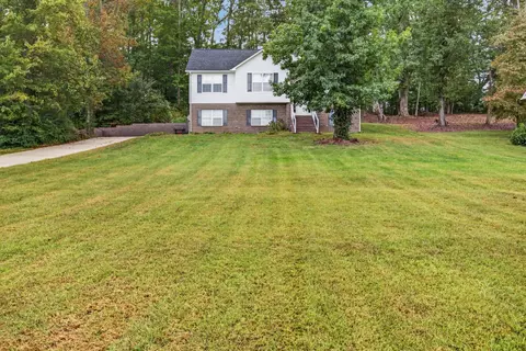 1613 Farmington Dr, Cookeville, TN 38501