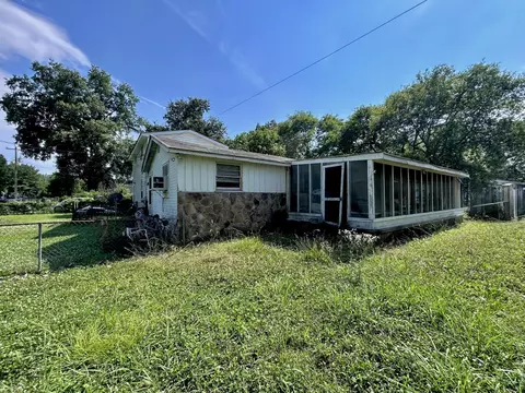 584 W State Line Rd, Rossville, GA 30741