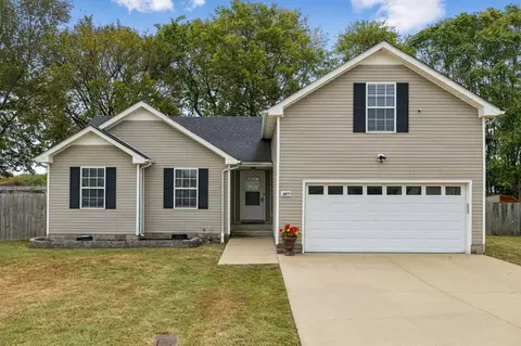 3871 Mackenzie Dr, Clarksville, TN 37042
