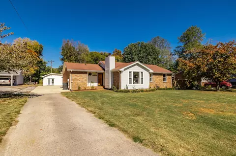1044 Cragfront Est Loop, Gallatin, TN 37066