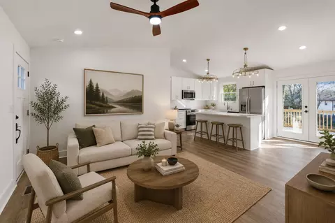 206 New Sawyer Brown Rd, Nashville, TN 37221