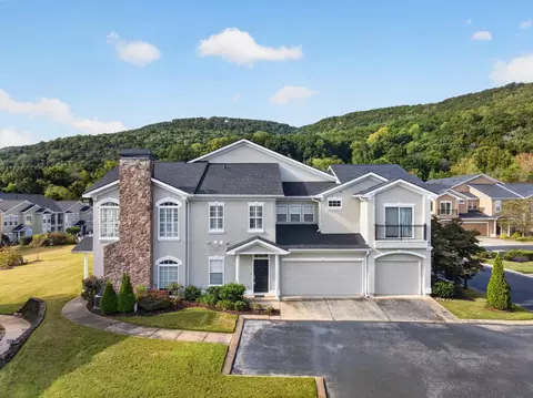 408 Renaissance Ct, Chattanooga, TN 37419