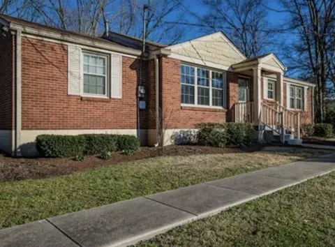 4904 Trousdale Dr, Nashville, TN 37220
