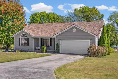 1810 Valley View Dr, Hopkinsville, KY 42240
