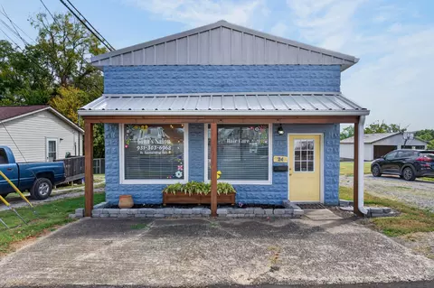 24 N Spring St, Sparta, TN 38583