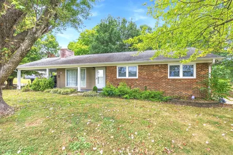 1604 Buffalo Rd, Lawrenceburg, TN 38464